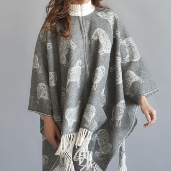 JJTextile 100% Wool Zip Cape - Picture 1 of 7